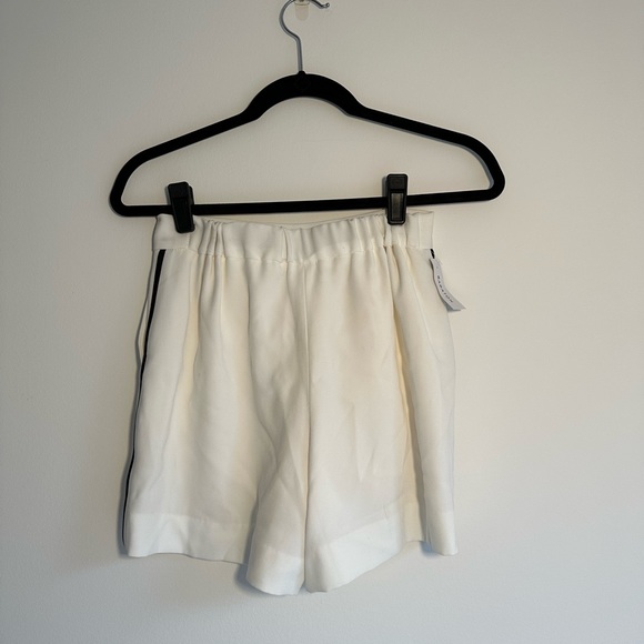 Aritzia Babaton Alvin Shorts - Picture 2 of 4